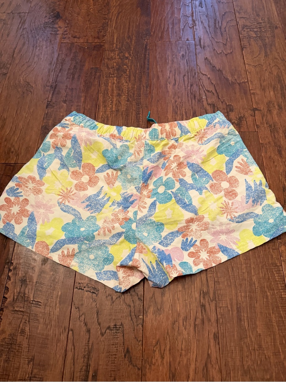 Women’s Patagonia Barely Baggies Shorts - Picture 12 of 14